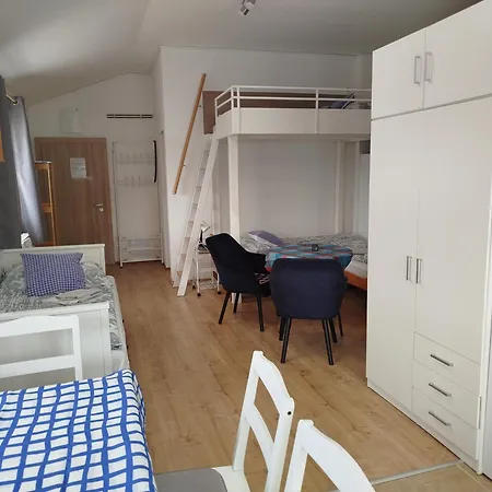 Pod Jeskynemi Mladec