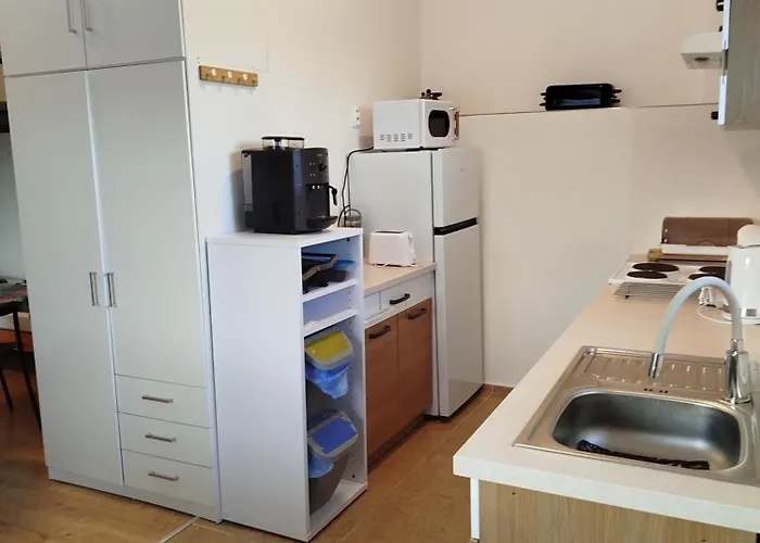 Pod Jeskynemi Mladec