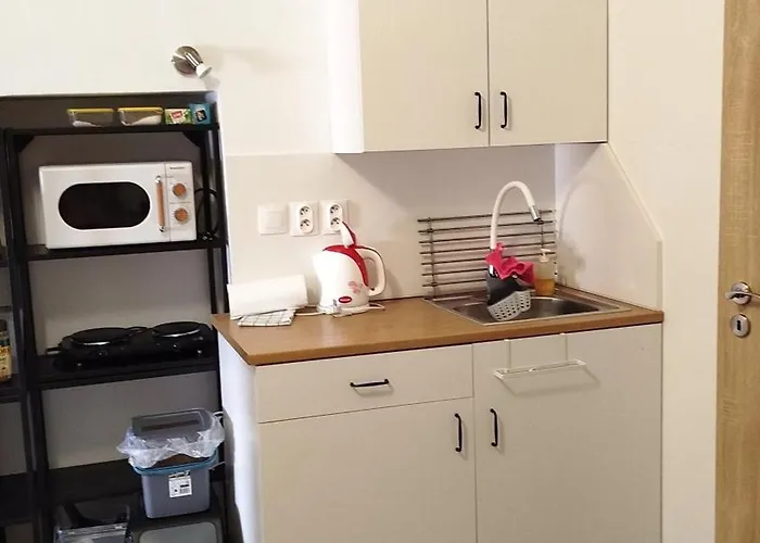 Pod Jeskynemi * Mladec